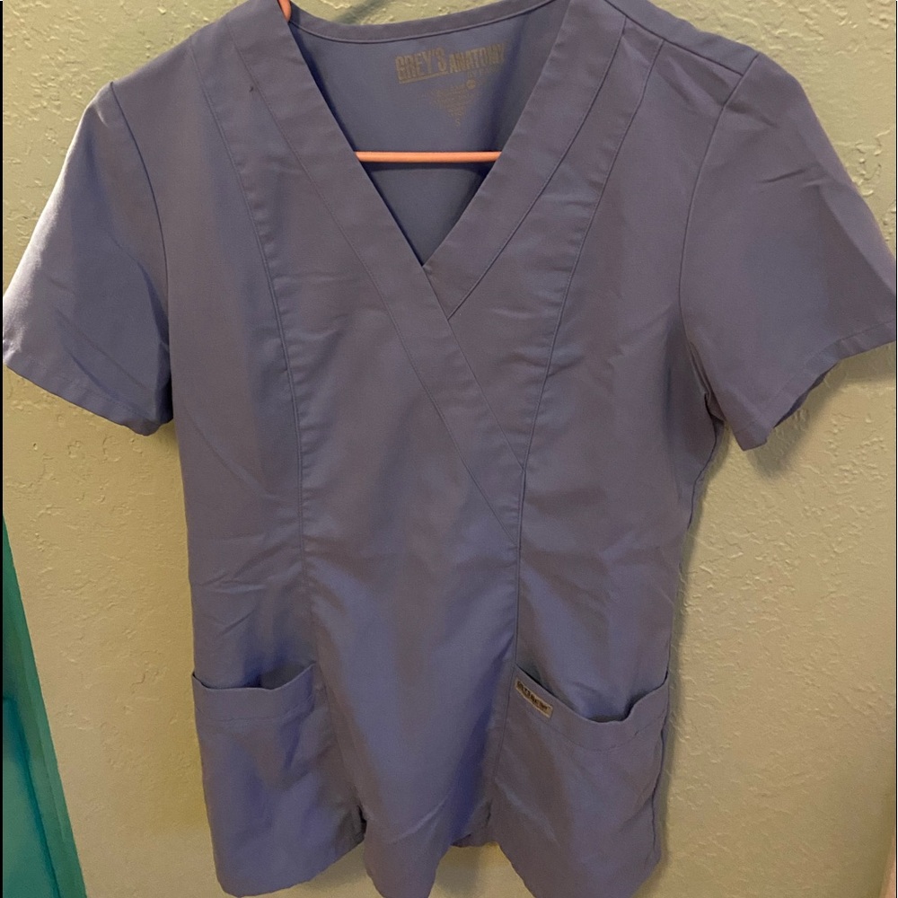 Scrub top